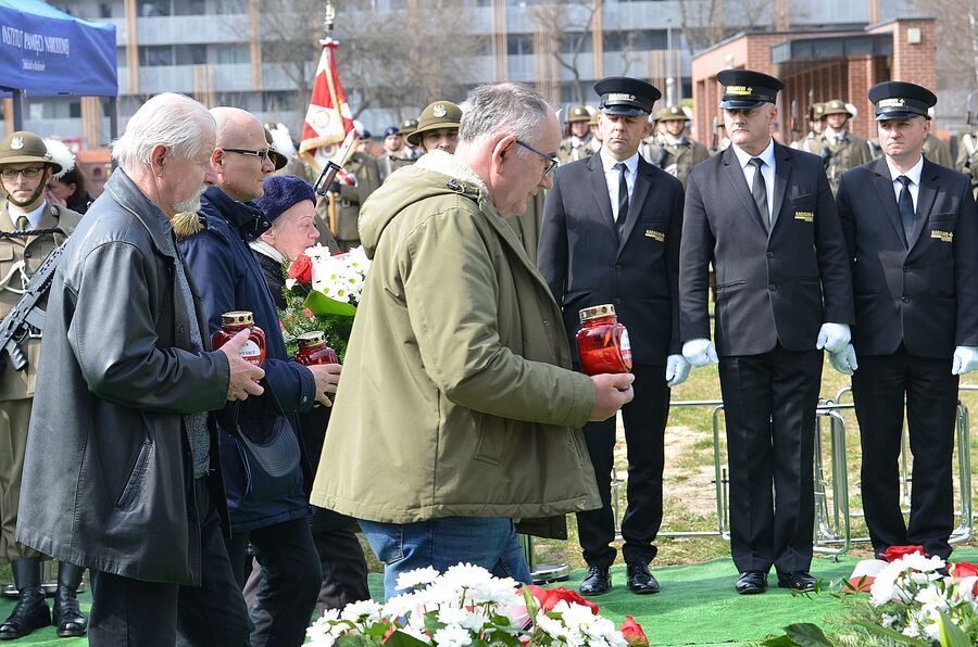 Kraków. Uroczystości pogrzebowe trzech Żołnierzy Wyklętych. Fot. Janusz Ślęzak (IPN)