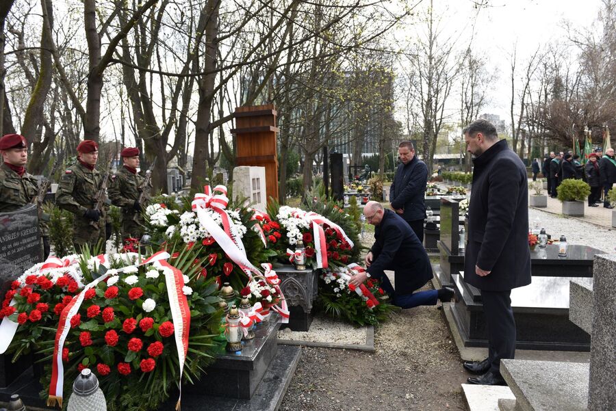 Kraków. Dwunasta rocznica katastrofy smoleńskiej. Fot. Żaneta Wierzgacz (IPN)