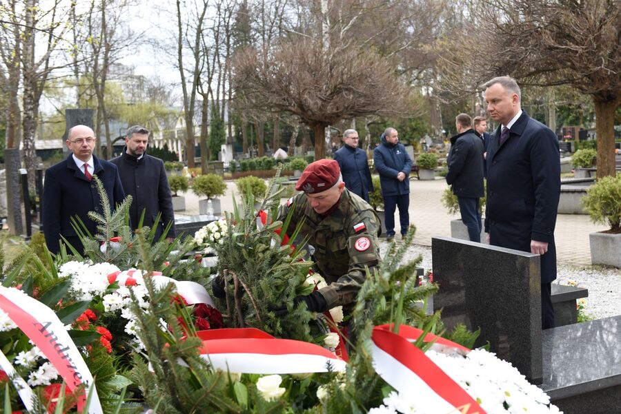 Kraków. Dwunasta rocznica katastrofy smoleńskiej. Fot. Żaneta Wierzgacz (IPN)