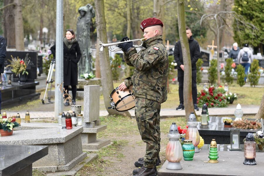 Kraków. Dwunasta rocznica katastrofy smoleńskiej. Fot. Żaneta Wierzgacz (IPN)
