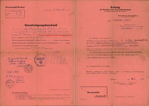 Wniosek i (wydane drugostronnie) pozwolenie na przekazy pieniężne dla więźnia FKL Ravensbrück z 1940 r.
