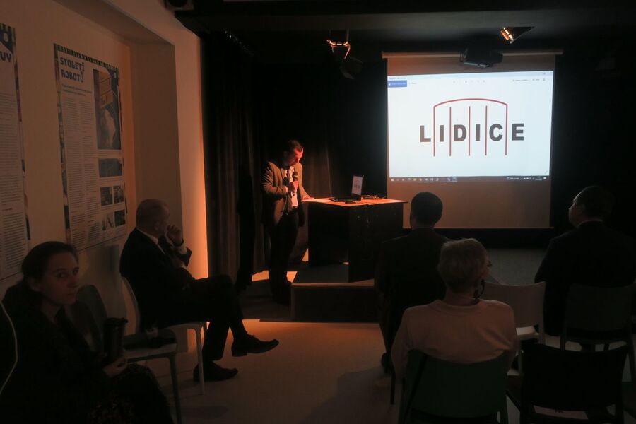 Historycy z krakowskiego oddziału IPN na konferencji naukowej w Czechach