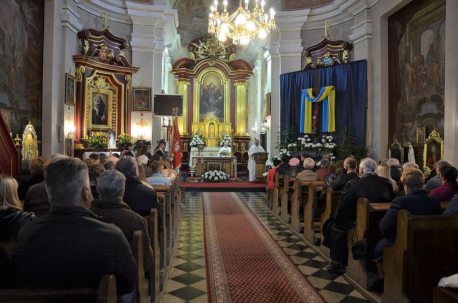 W Imbramowicach poświęcono pomnik Romów zamordowanych w czasie II wojny światowej. Fot. Janusz Ślęzak (IPN)