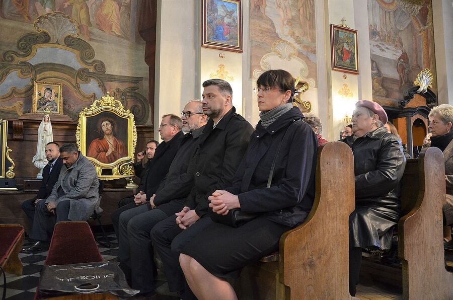 W Imbramowicach poświęcono pomnik Romów zamordowanych w czasie II wojny światowej. Fot. Janusz Ślęzak (IPN)