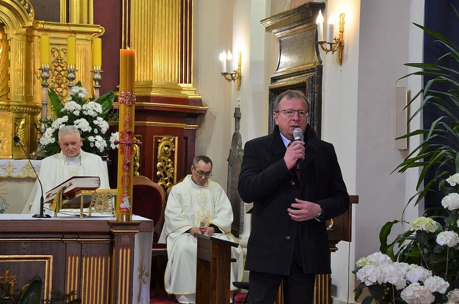 W Imbramowicach poświęcono pomnik Romów zamordowanych w czasie II wojny światowej. Fot. Janusz Ślęzak (IPN)