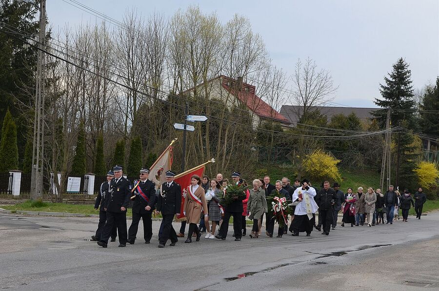 W Imbramowicach poświęcono pomnik Romów zamordowanych w czasie II wojny światowej. Fot. Janusz Ślęzak (IPN)