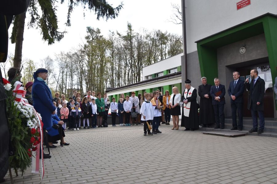 Topola. Uroczystość ku czci bojowców POW. Fot. IPN