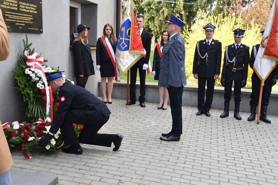 Topola. Uroczystość ku czci bojowców POW. Fot. IPN