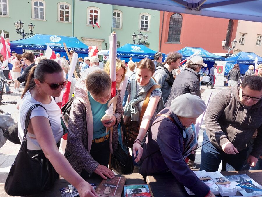 Dzień Flagi RP w Krakowie. Fot. Michał Masłowski (IPN)