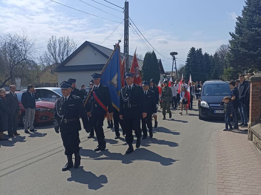 Poświęcenie nowego nagrobka Władysława Stanuli w Ołpinach. Fot. Maria Konieczna (IPN)