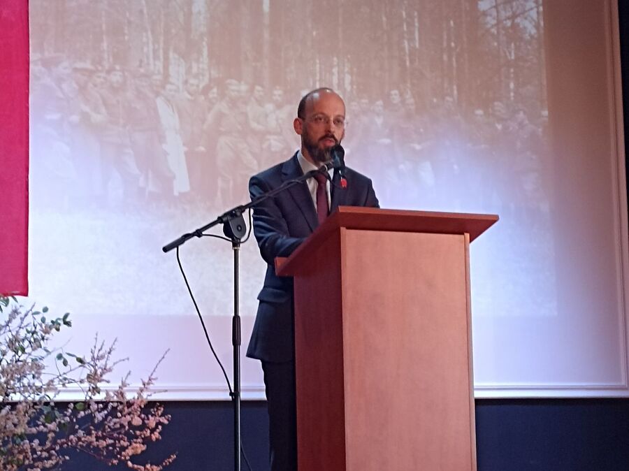 Poświęcenie nowego nagrobka Władysława Stanuli w Ołpinach. Fot. Maria Konieczna (IPN)