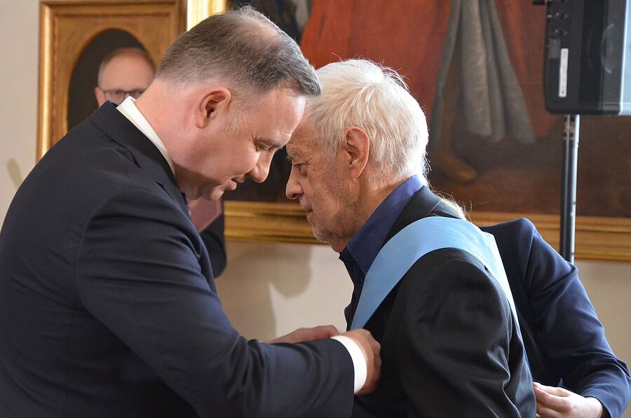 Order Orła Białego dla Adama Macedońskiego. Fot. Janusz Ślęzak (IPN)