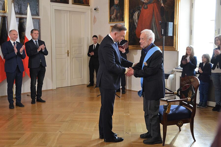 Order Orła Białego dla Adama Macedońskiego. Fot. Janusz Ślęzak (IPN)