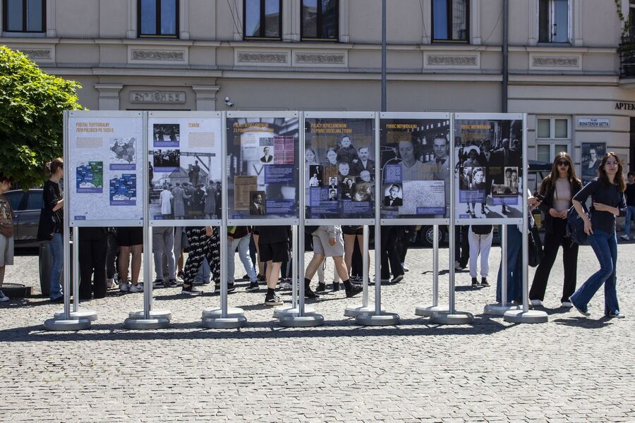 Dwie wystawy IPN w 80. rocznicę pierwszej deportacji Żydów z krakowskiego getta. Fot. Agnieszka Masłowska (IPN)