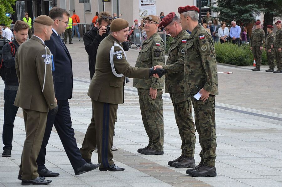 Wojskowe uroczystości w Myślenicach. Fot. Janusz Ślęzak (IPN)