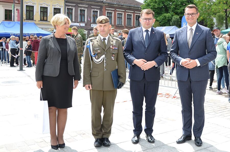 Wojskowe uroczystości w Myślenicach. Fot. Janusz Ślęzak (IPN)