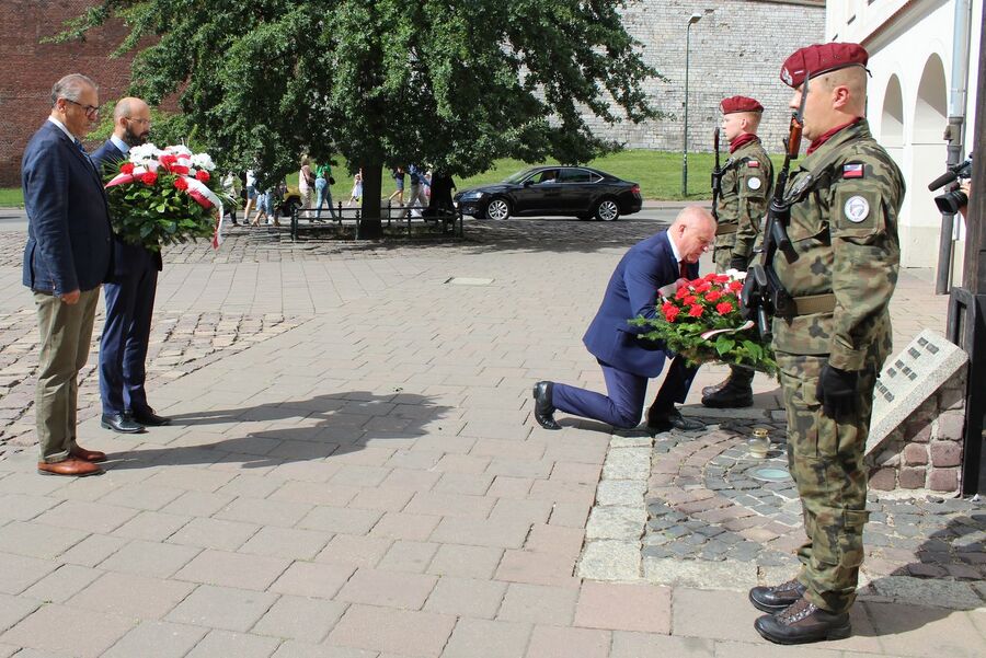 Uczciliśmy pamięć ofiar operacji polskiej NKWD. Fot. Barbara Gorajczyk (IPN)