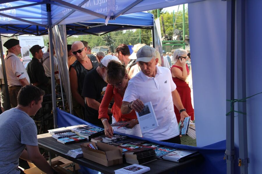 Piknik historyczny w Woli Rzędzińskiej. Fot. Michał Masłowski (IPN)