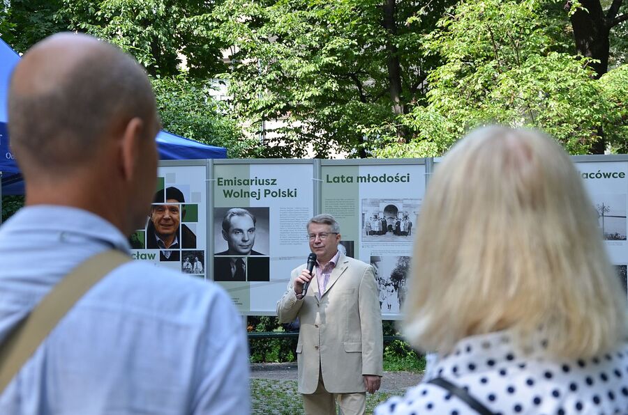 Wystawa o prof. Wacławie Felczaku na Plantach. Fot. Janusz Ślęzak (IPN)
