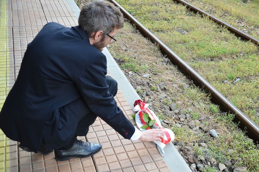 W Nowym Sączu uczczono pamięć żydowskiej społeczności miasta. Fot. Janusz Ślęzak (IPN)