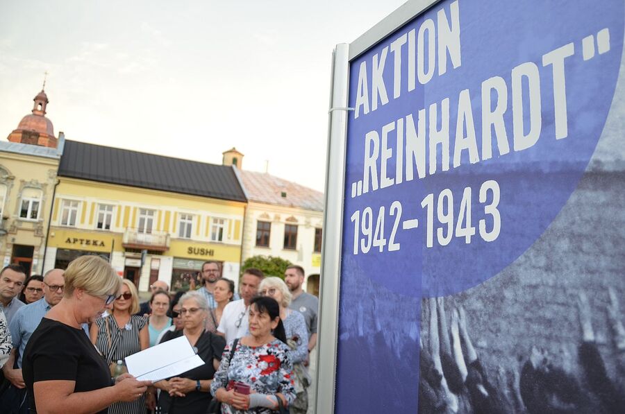 W Nowym Sączu uczczono pamięć żydowskiej społeczności miasta. Fot. Janusz Ślęzak (IPN)