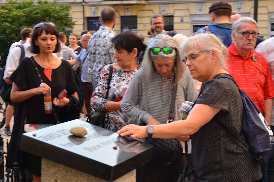 W Nowym Sączu uczczono pamięć żydowskiej społeczności miasta. Fot. Janusz Ślęzak (IPN)