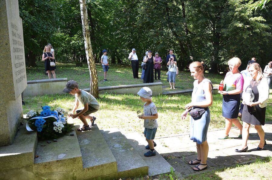 W Wieliczce uczczono pamięć Żydów – ofiar niemieckiej Akcji Reinhardt. Fot. Janusz Ślęzak (IPN)