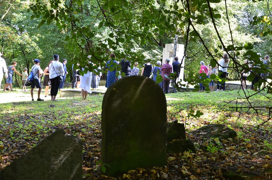 W Wieliczce uczczono pamięć Żydów – ofiar niemieckiej Akcji Reinhardt. Fot. Janusz Ślęzak (IPN)