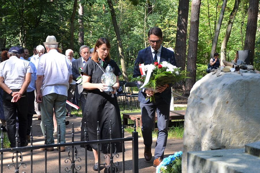 W Niepołomicach uczczono pamięć Żydów – ofiar niemieckiej Akcji Reinhardt. Fot. Janusz Ślęzak (IPN)