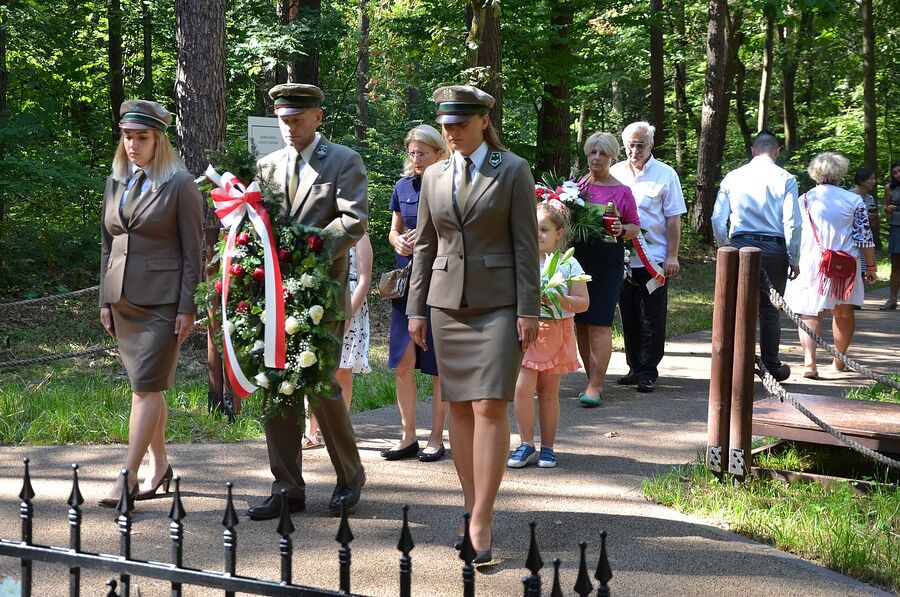 W Niepołomicach uczczono pamięć Żydów – ofiar niemieckiej Akcji Reinhardt. Fot. Janusz Ślęzak (IPN)