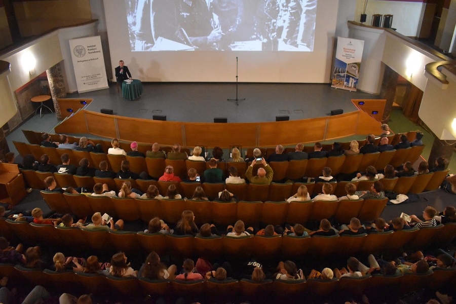 Premierowy pokaz filmu pt. „Kieleckie Westerplatte”. Fot. Dariusz Skrzyniarz (IPN)