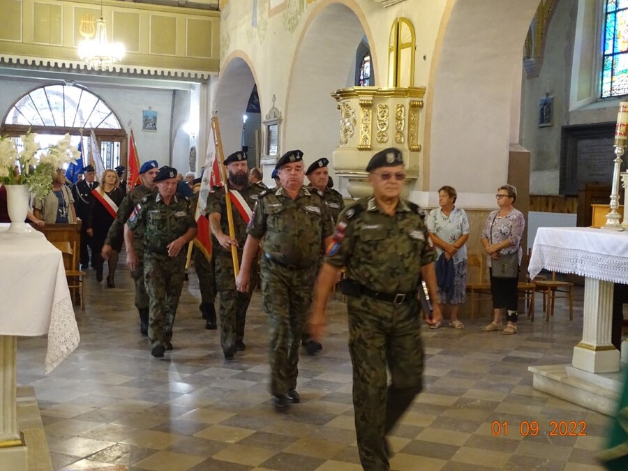 Odsłonięcie nowego pomnika nagrobnego st. sierż. Jerzego Kudasa ps. „Karaś”. Fot. IPN
