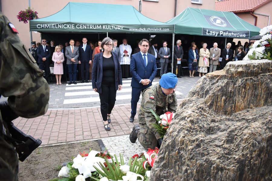 Uroczystości w Chmielniku. Fot. Dariusz Skrzyniarz (IPN)