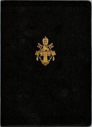Okładka legitymacji uczestnika obrad Soboru Watykańskiego II. Reprodukcja Archiwum IPN