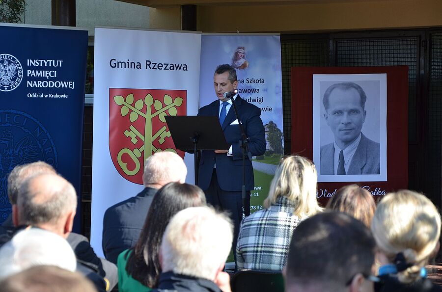W Rzezawie upamiętniono żołnierza NOW/AK Władysława Gałkę. Fot. Janusz Ślęzak (IPN)