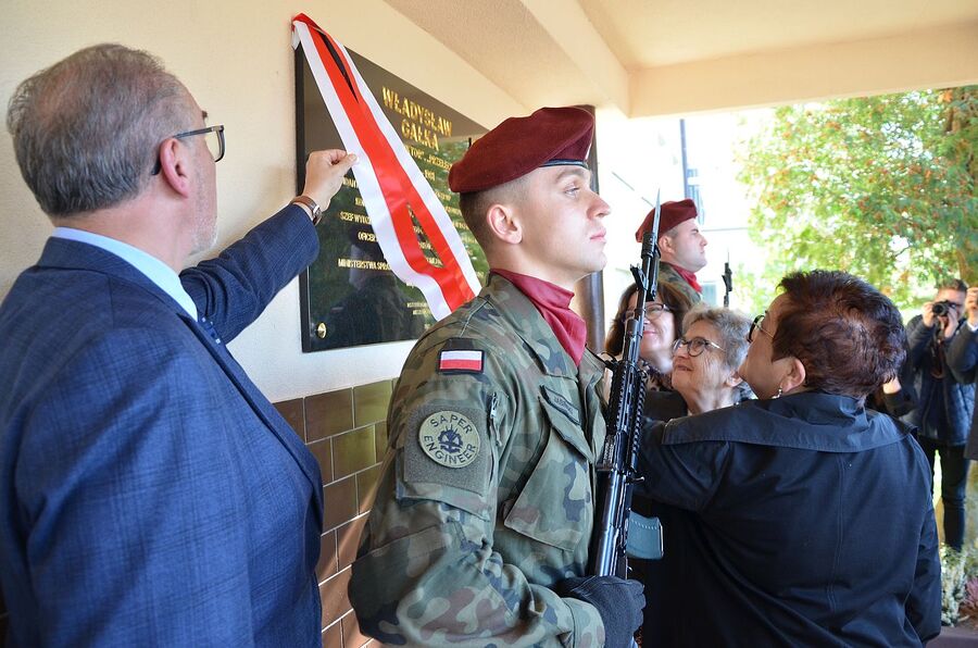 W Rzezawie upamiętniono żołnierza NOW/AK Władysława Gałkę. Fot. Janusz Ślęzak (IPN)