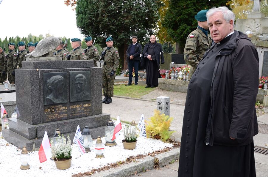 Uroczystości w 80. rocznicę śmierci Józefy Machay-Mikowej. Fot. Janusz Ślęzak (IPN)