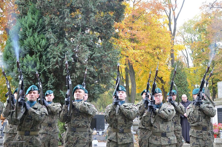 Uroczystości w 80. rocznicę śmierci Józefy Machay-Mikowej. Fot. Janusz Ślęzak (IPN)