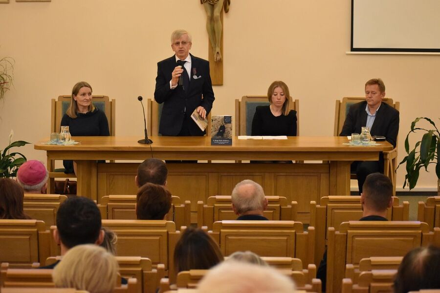 Promocja książki „A droga była niełatwa...”. Fot. Dariusz Skrzyniarz (IPN)