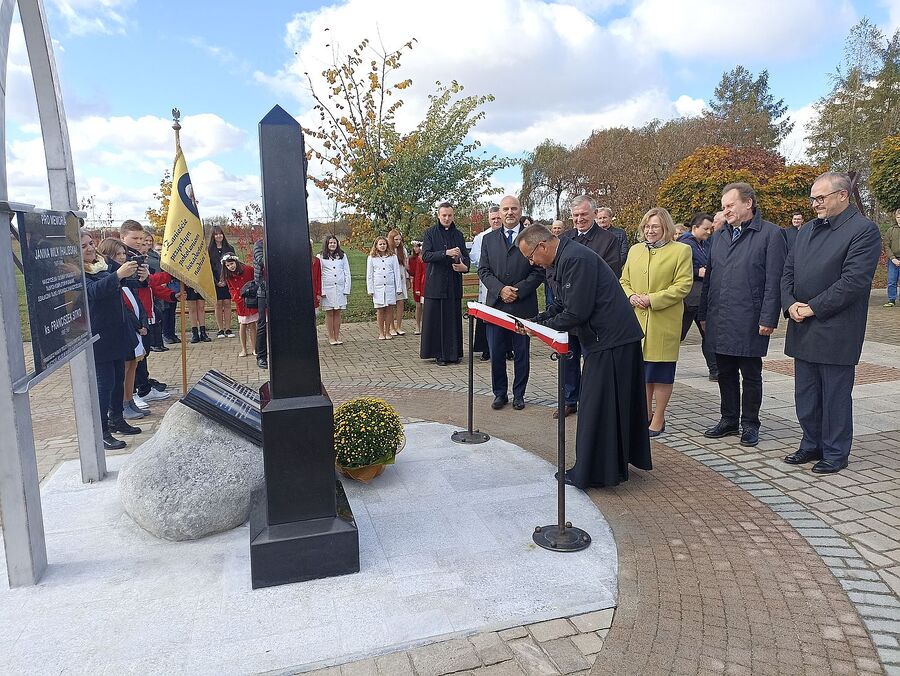 W Zabawie pod Tarnowem upamiętniono organizatorów tajnego nauczania. Fot. IPN