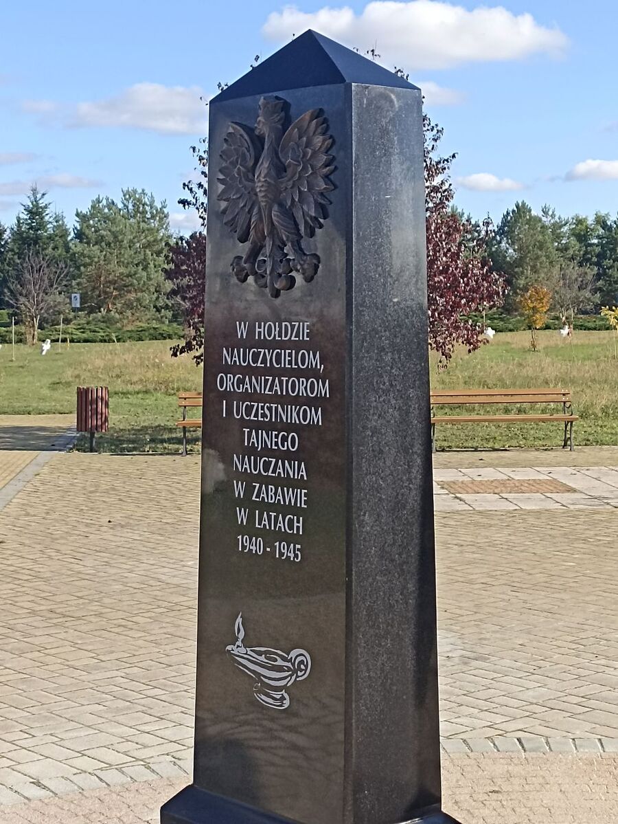 W Zabawie pod Tarnowem upamiętniono organizatorów tajnego nauczania. Fot. IPN