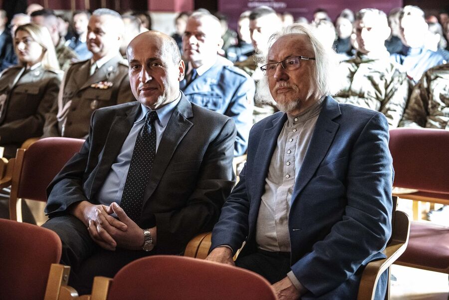 Na murze więzienia w Nowym Sączu upamiętniono działaczy niepodległościowych. Fot. Agnieszka Masłowska (IPN)