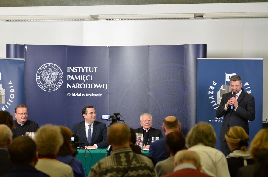 Dyskusja o książce „Defensor Ecclesiae. Arcybiskup Antoni Baraniak (1904-1977)”. Fot. Janusz Ślęzak (IPN)