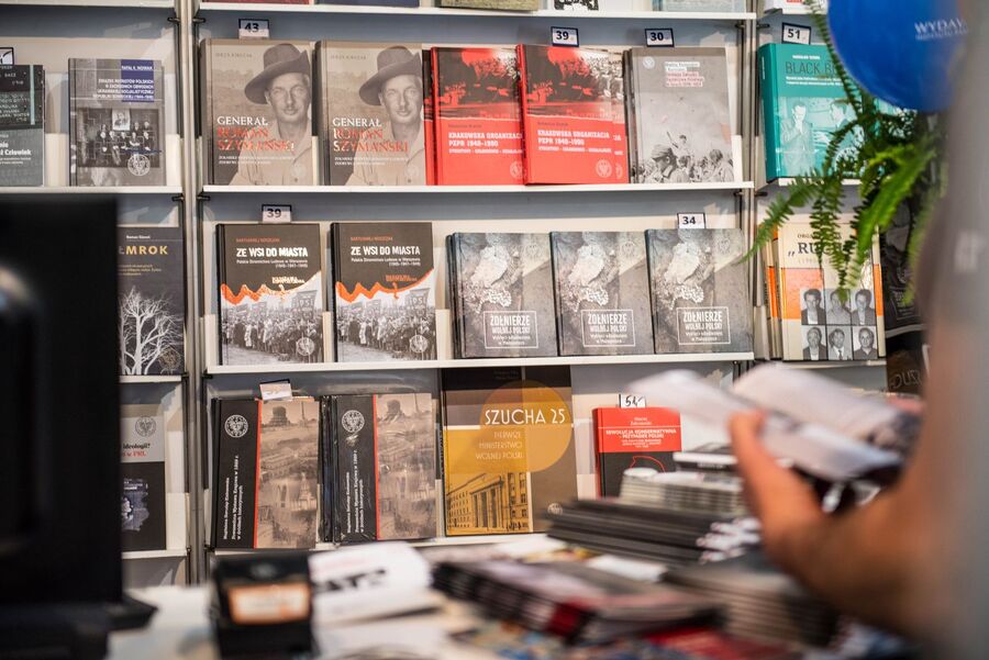 Wydawnictwo IPN na Targach Książki w Krakowie. Fot. Agnieszka Masłowska (IPN)