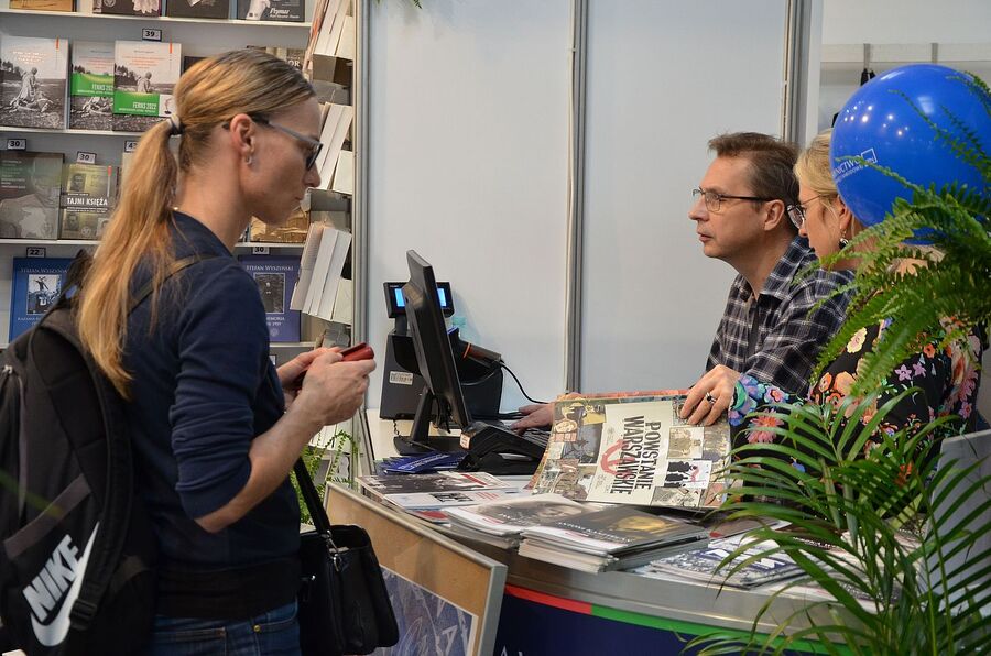 Wydawnictwo IPN na Targach Książki w Krakowie. Fot. Janusz Ślęzak (IPN)