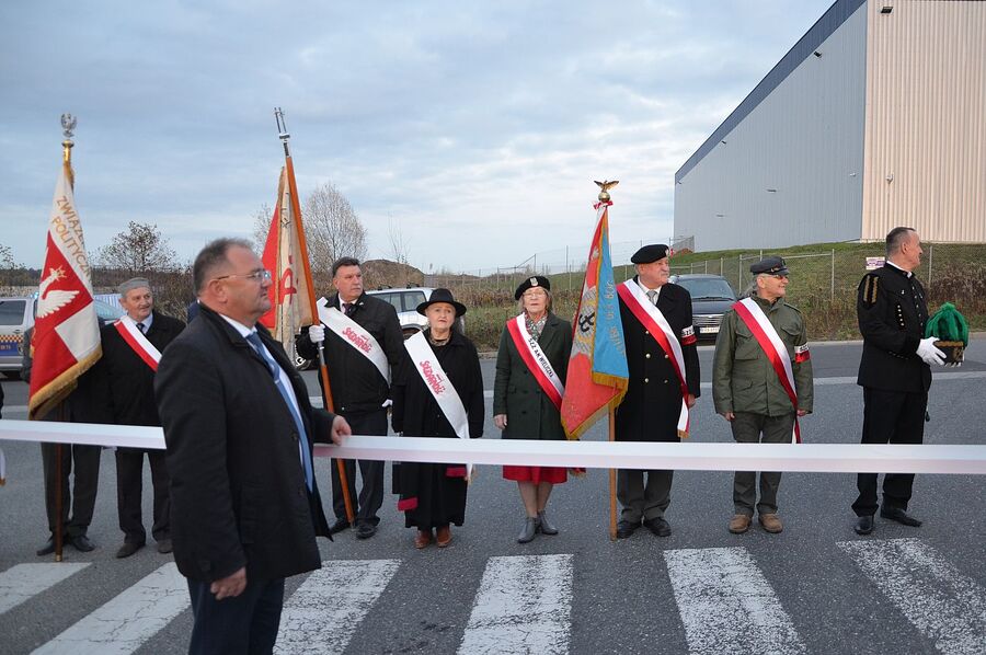 W Skawinie oficjalnie otwarto ulicę Mieczysława Majdzika. Fot. Janusz Ślęzak (IPN)