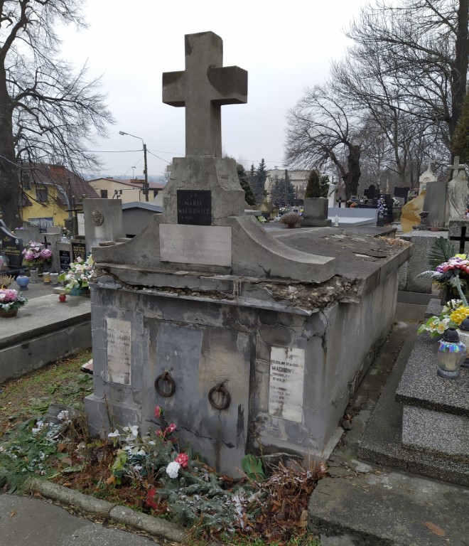 Grób przed remontem. Fot. IPN