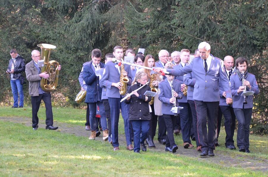 Święto Niepodległości w Pierzchowie i Niegowici. Fot. Janusz Ślęzak (IPN)