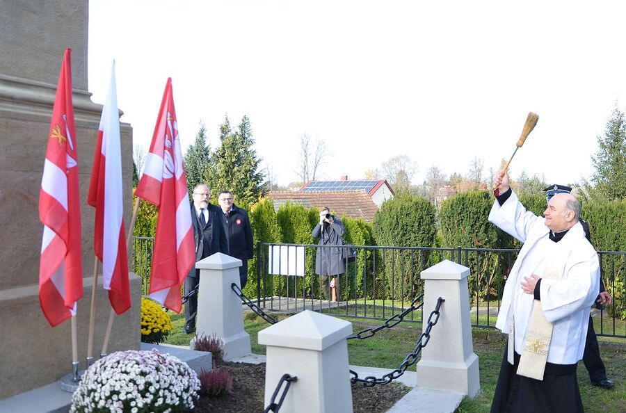 Święto Niepodległości w Pierzchowie i Niegowici. Fot. Janusz Ślęzak (IPN)