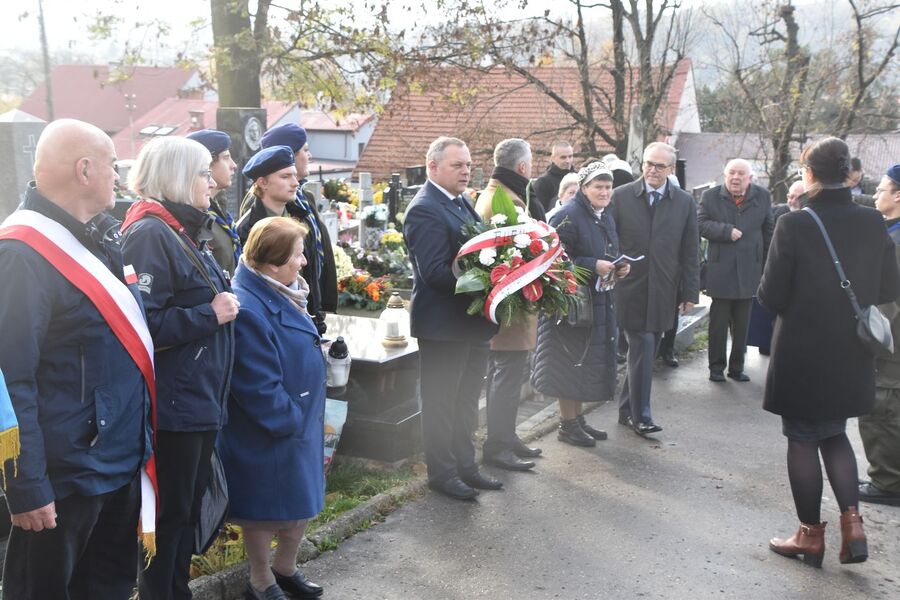 Uroczystość przy grobie braci Machowiczów w Wieliczce